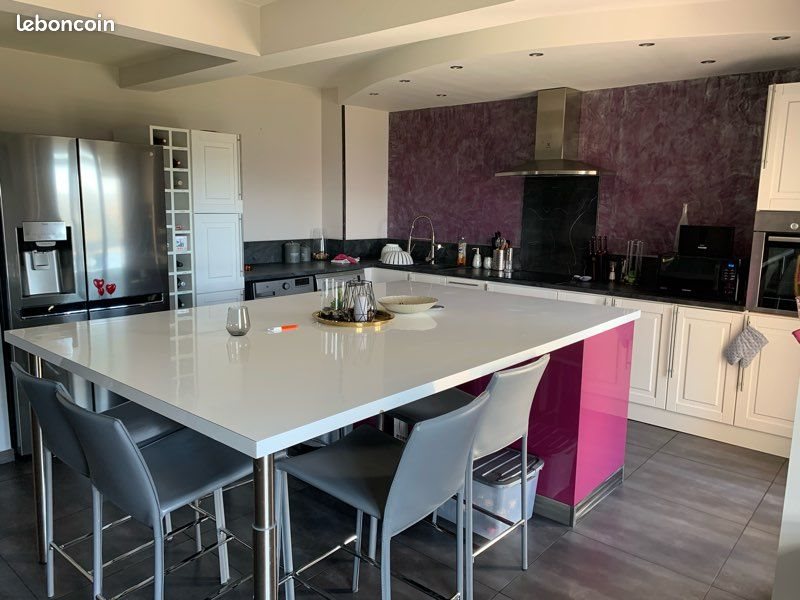 Appartement à vendre, 90m², Saint-Genest-Lerpt