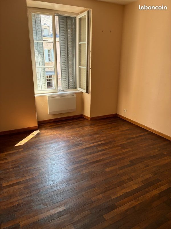 Appartement à louer, 80m², Saint-Gaultier