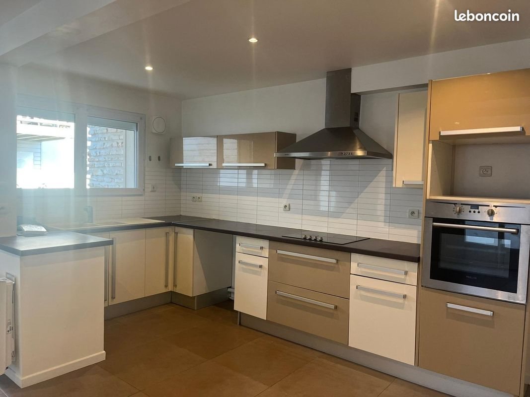 Appartement à louer, 72m², Isneauville