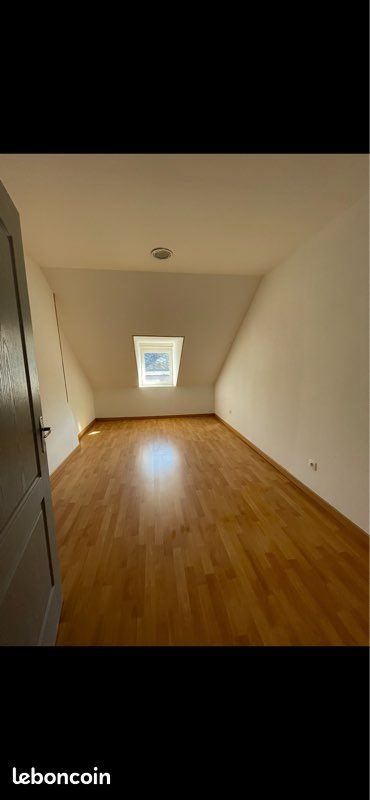 Appartement à louer, 70m², La Guerche-sur-l'Aubois