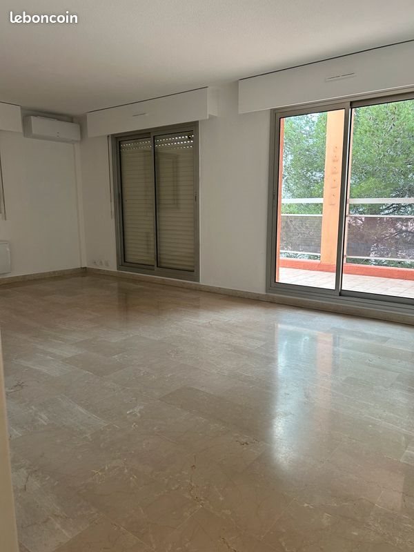 Appartement à louer, 75m², Le Cannet