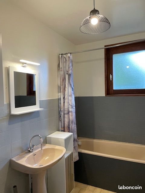 Appartement à louer, 40m², Dunières