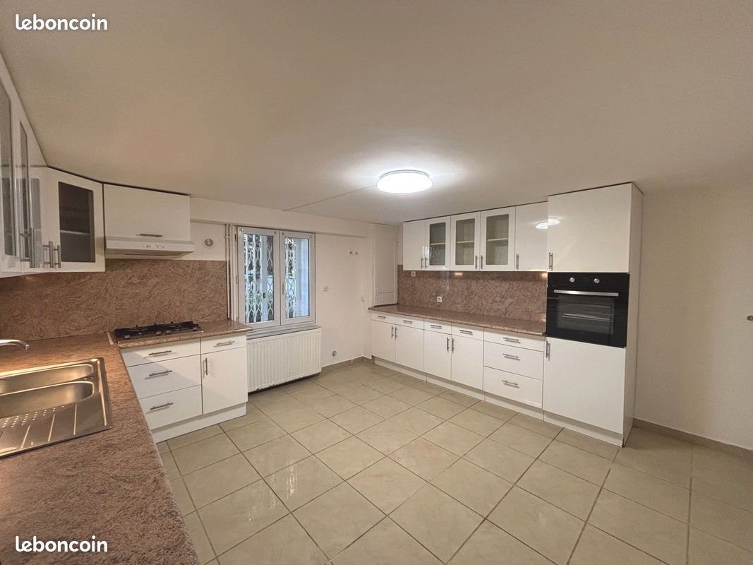 Maison à louer, 168m², Tours