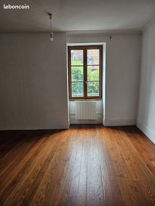 Appartement à louer, 60m², Cormatin