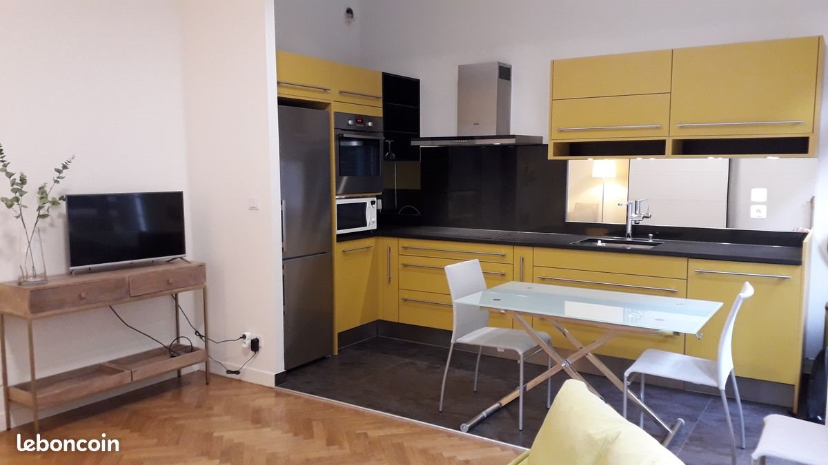 Appartement à louer, 30m², Courbevoie