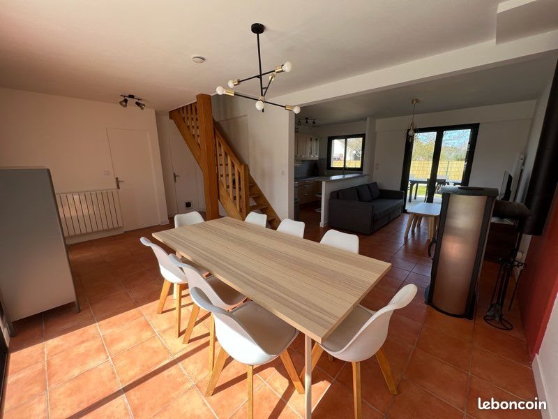 Maison à louer, 83m², Pluneret