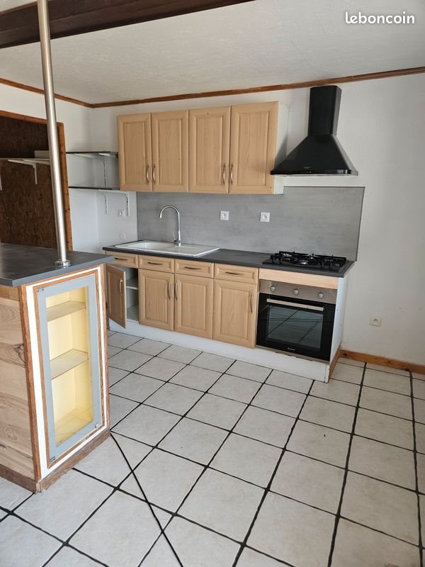 Appartement à louer, 65m², Fuans