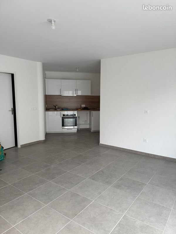 Appartement à louer, 46m², Pont-de-Metz