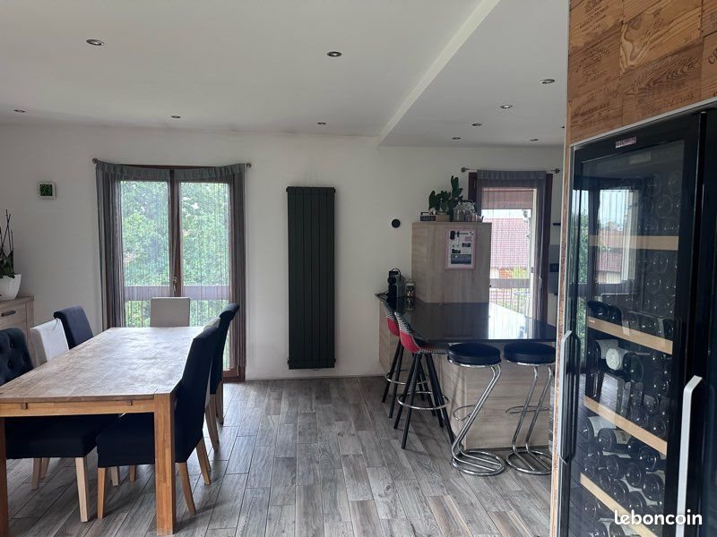 Appartement à vendre, 142m², Prévessin-Moëns