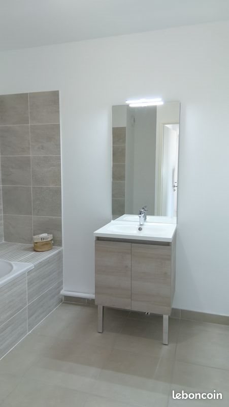 Appartement à louer, 60m², Nîmes