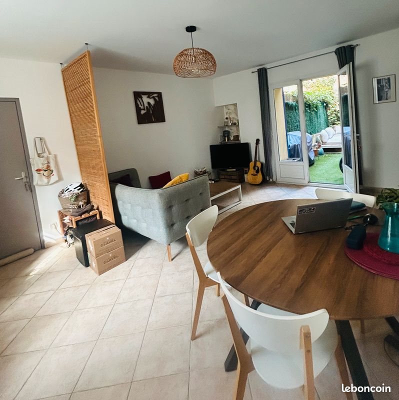 Appartement à vendre, 67m², Châteauneuf-de-Gadagne
