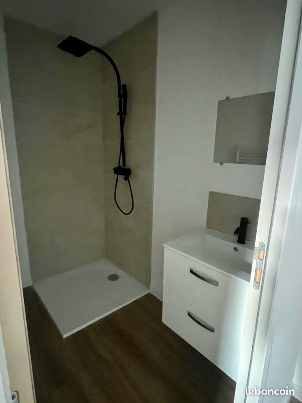Maison à louer, 21m², Belle-Isle-en-Terre
