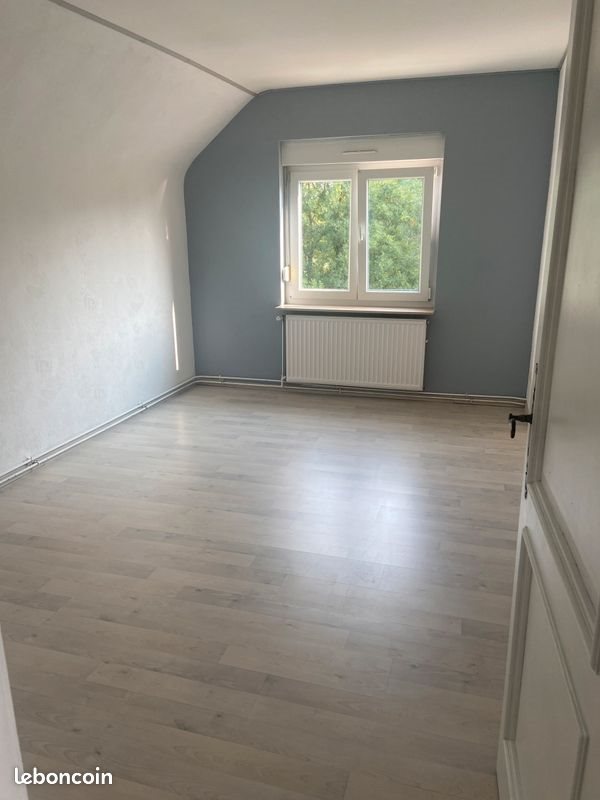 Appartement à louer, 90m², Woustviller