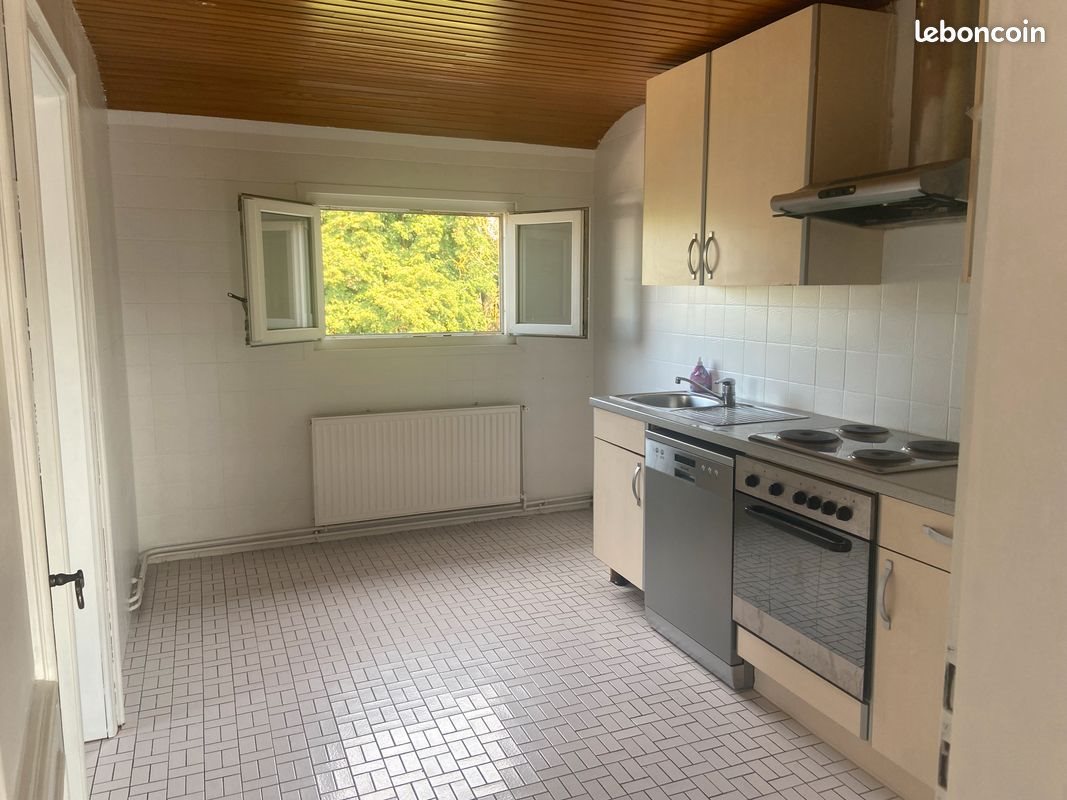 Appartement à louer, 90m², Woustviller