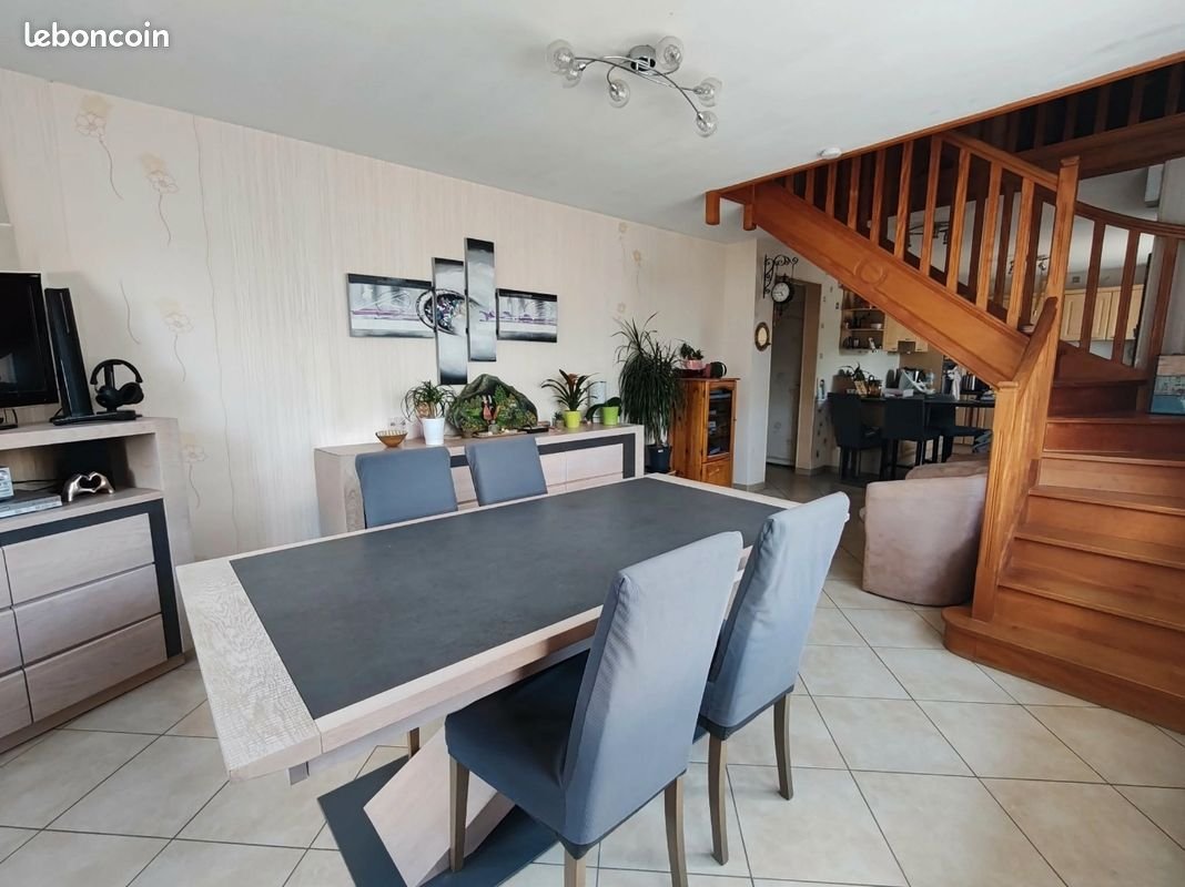 Maison à vendre, 101m², Bobital