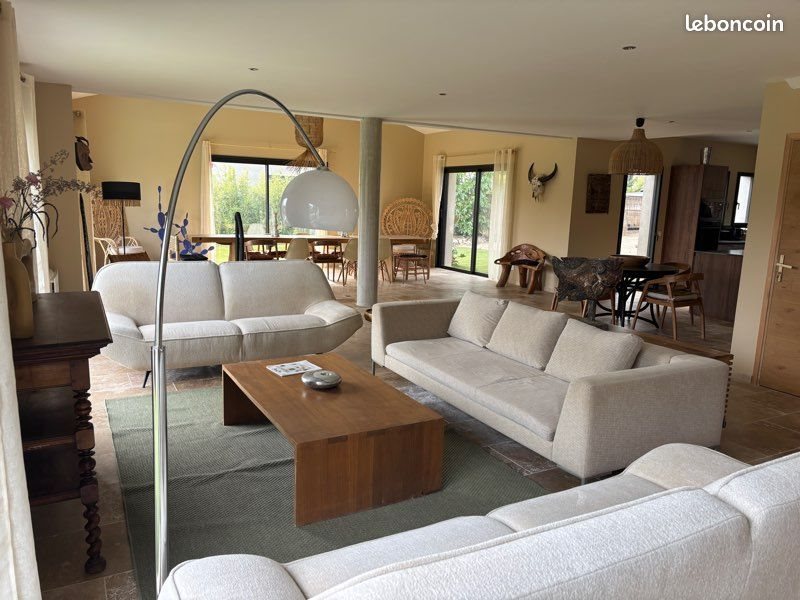 Maison à louer, 350m², Grimaud