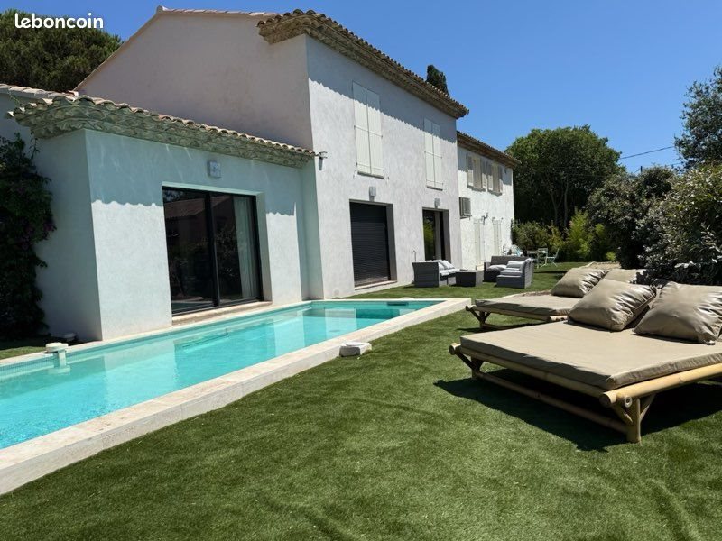 Maison à louer, 350m², Grimaud