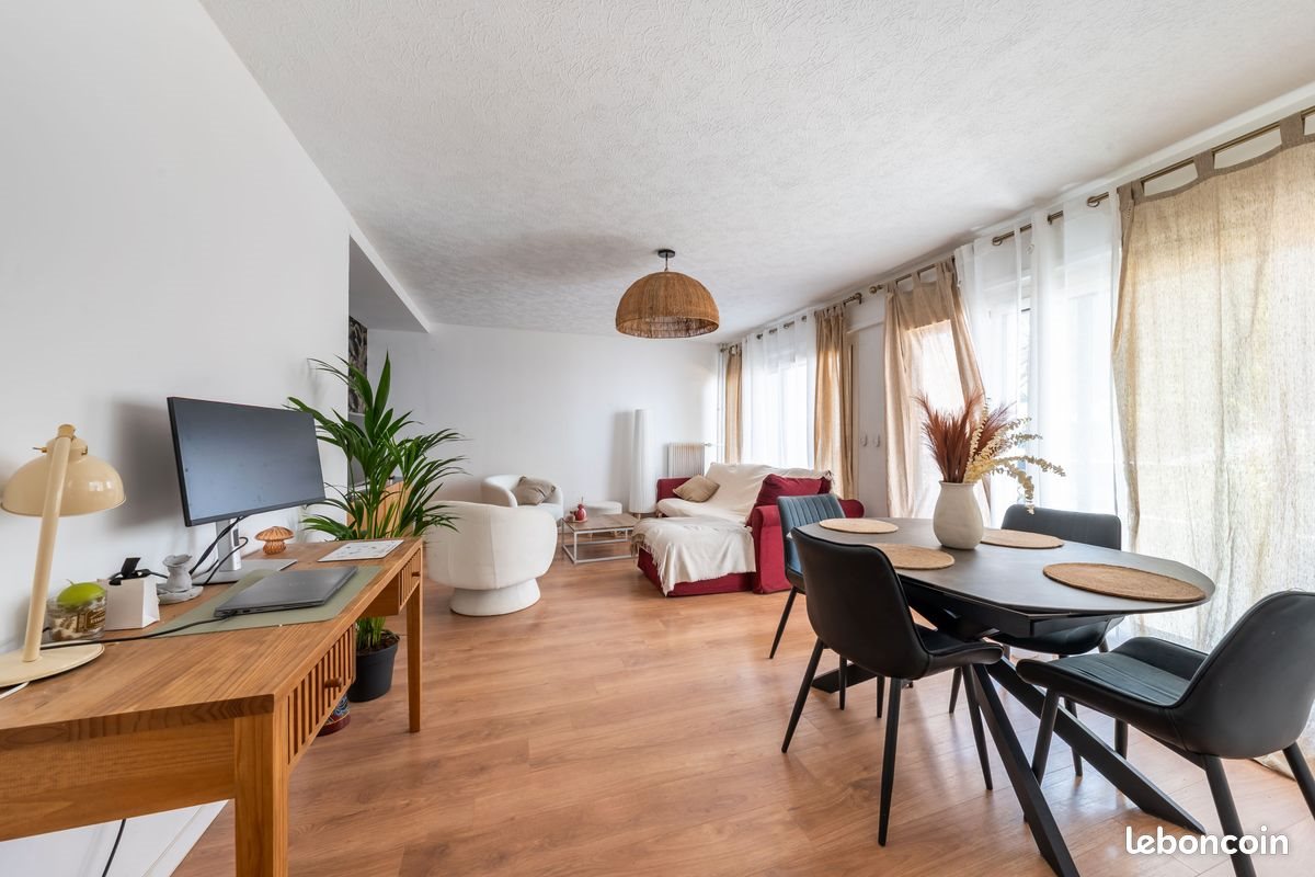 Appartement à vendre, 82m², Le Coudray-Montceaux
