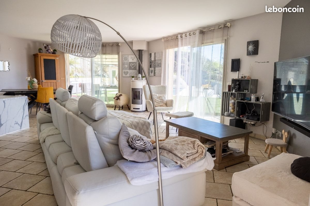 Maison à vendre, 120m², Unieux