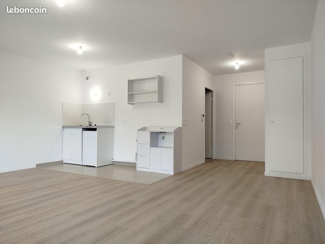 Appartement à louer, 38m², Massy
