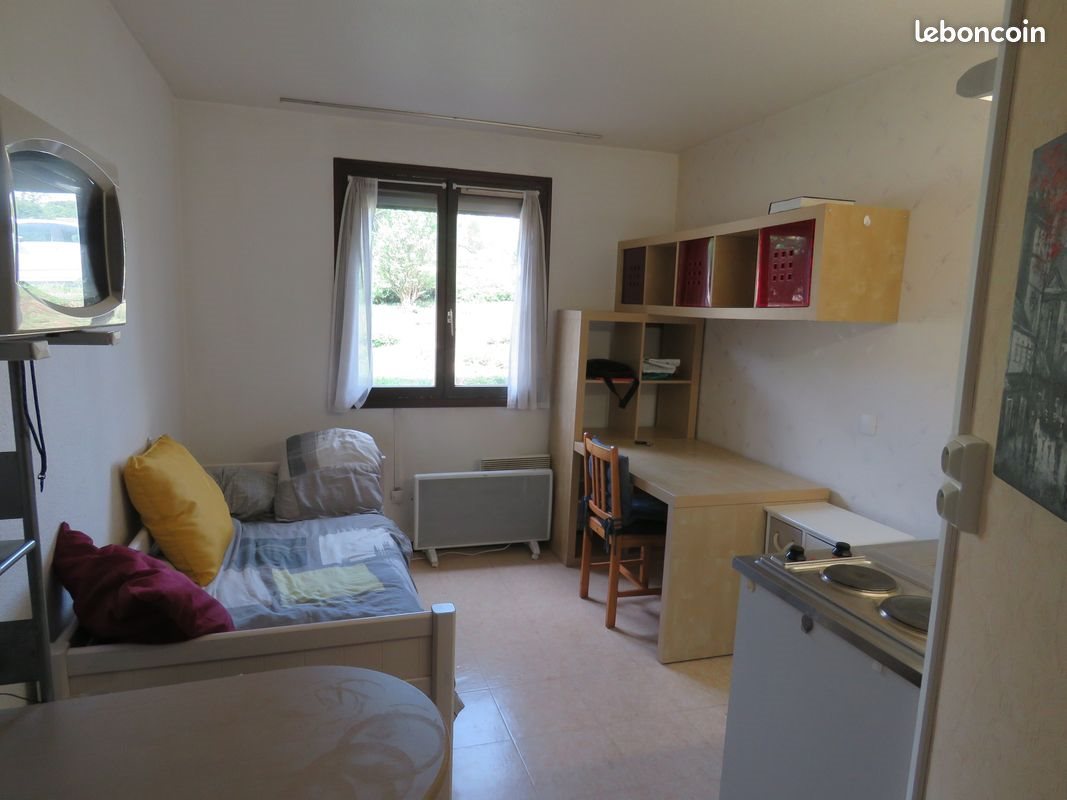 Appartement à louer, 15m², Saint-Genis-Laval