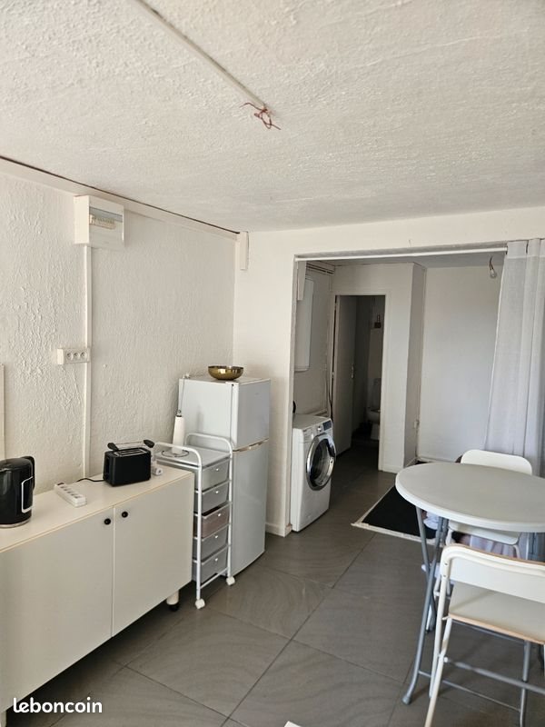 Appartement à louer, 25m², Saint-Mitre-les-Remparts