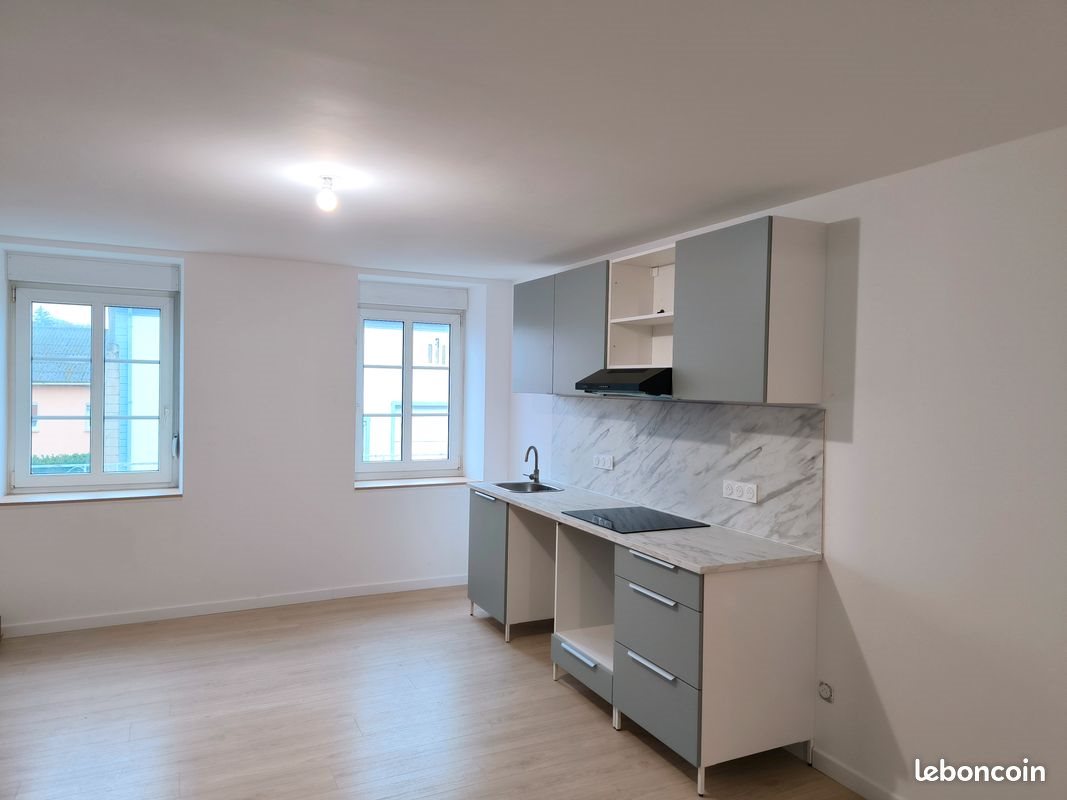 Appartement à louer, 81m², Coume