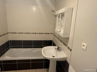 Appartement à louer, 78m², Plouescat