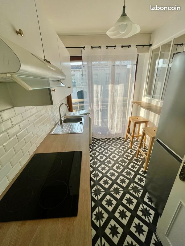 Appartement à louer, 43m², Talence