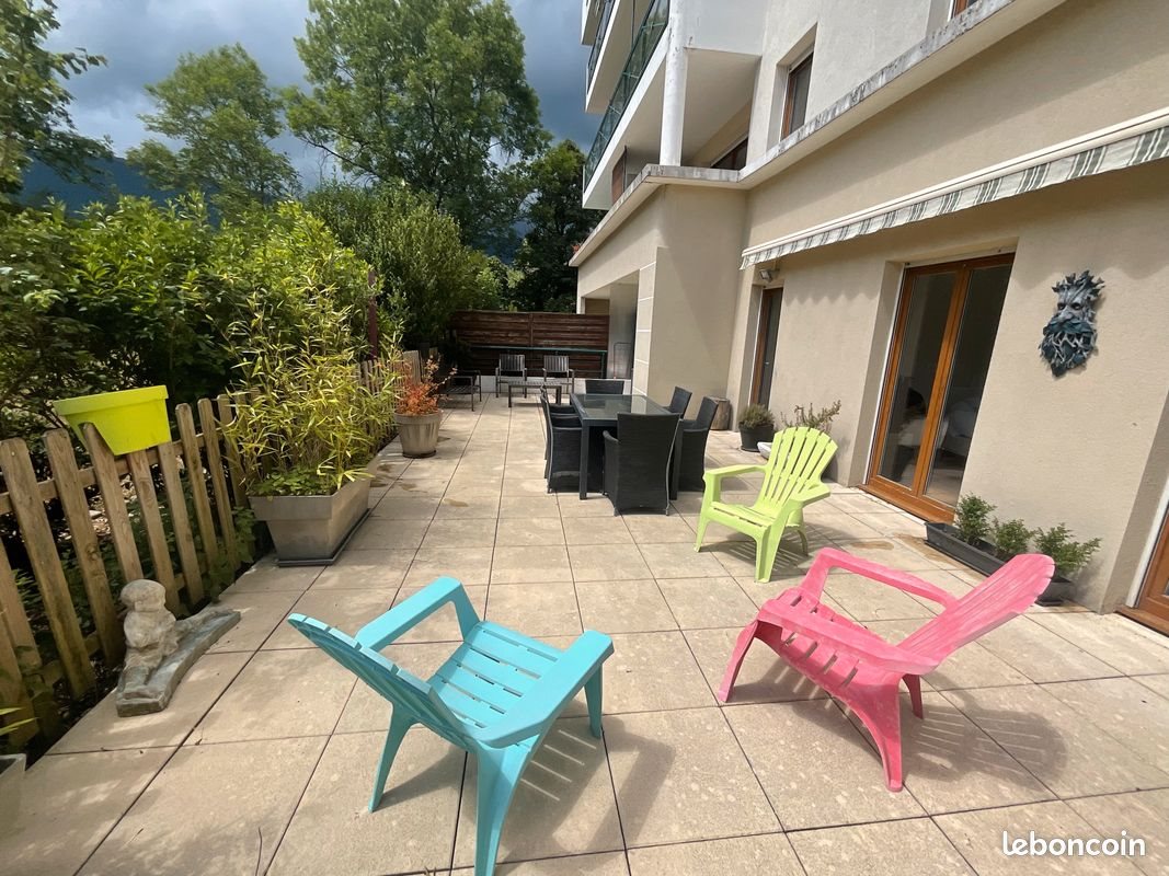Appartement à louer, 71m², Cessy