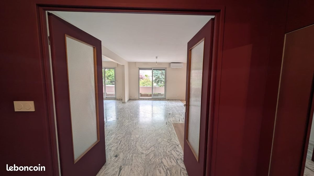 Appartement à louer, 95m², Marseille 8ème