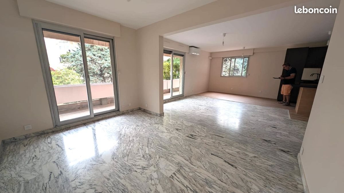 Appartement à louer, 95m², Marseille 8ème