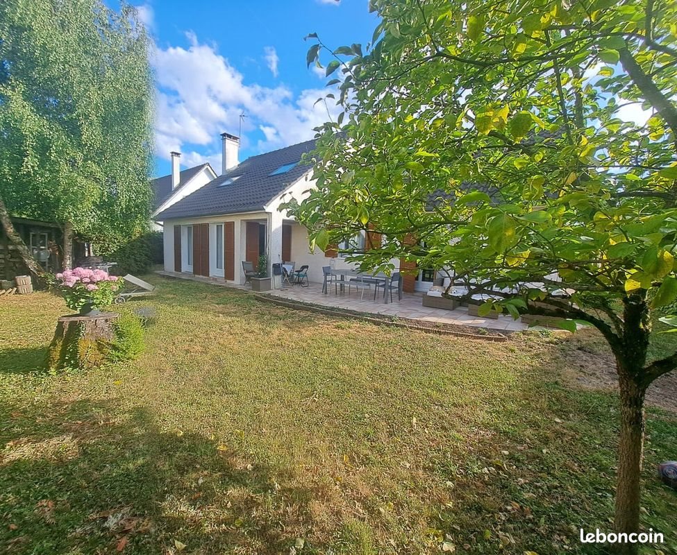 Maison à vendre, 177m², La Queue-en-Brie
