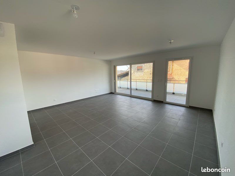 Appartement à louer, 70m², Grandfontaine
