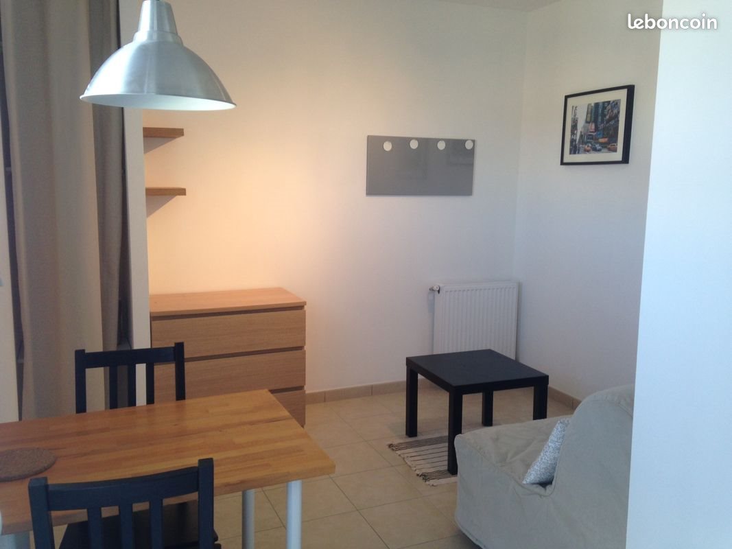 Appartement à louer, 16m², Niort