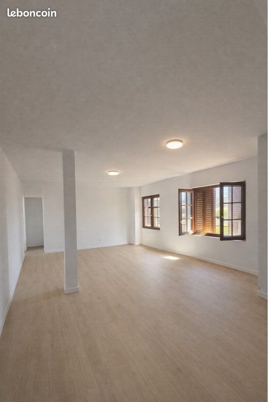 Appartement à louer, 48m², Roussillon