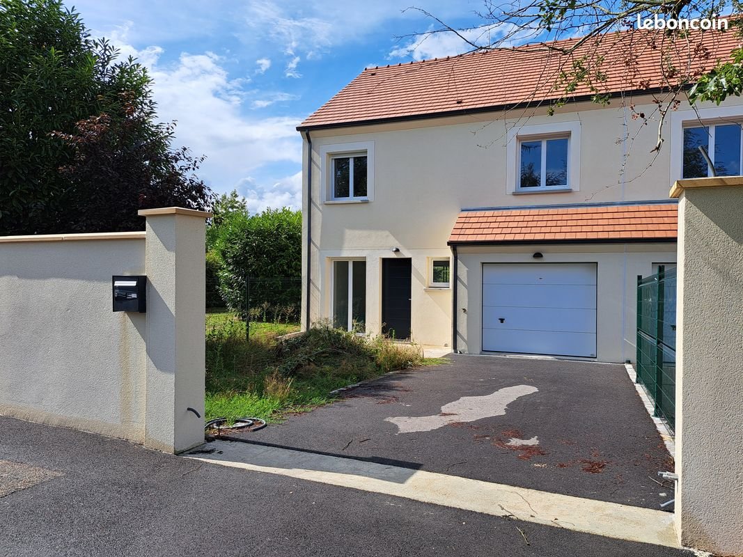 Maison à louer, 95m², Angervilliers