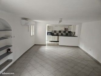 Maison à louer, 85m², Allemagne-en-Provence