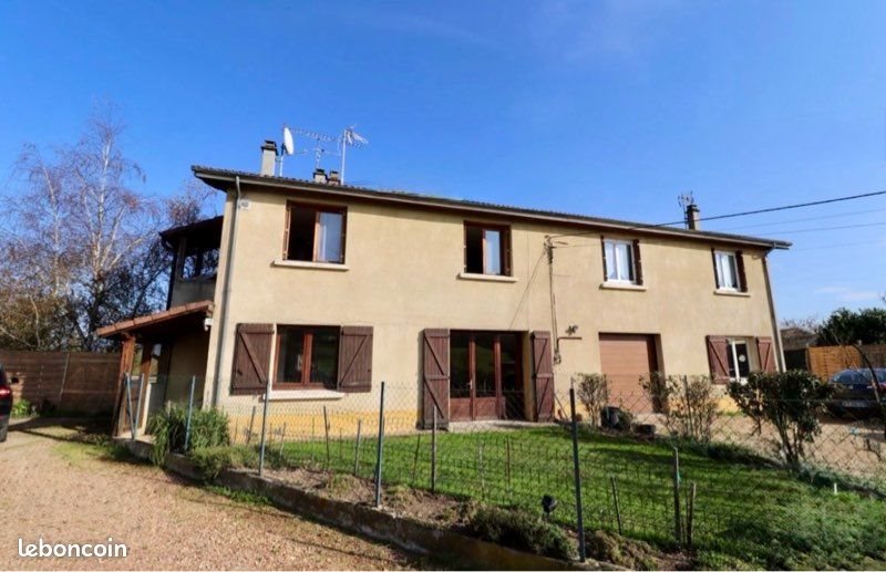 Appartement à louer, 70m², Courpière