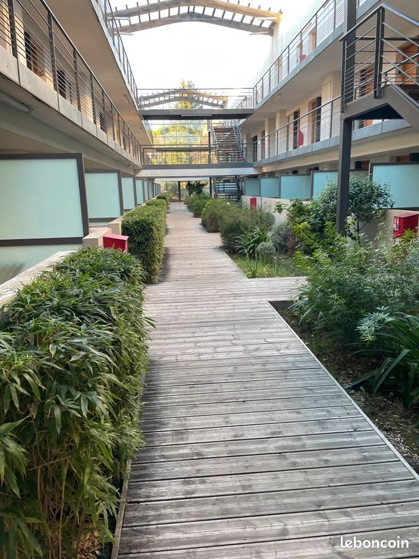 Appartement à louer, 22m², Eguilles