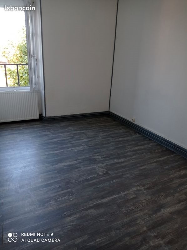 Appartement à louer, 47m², Désertines