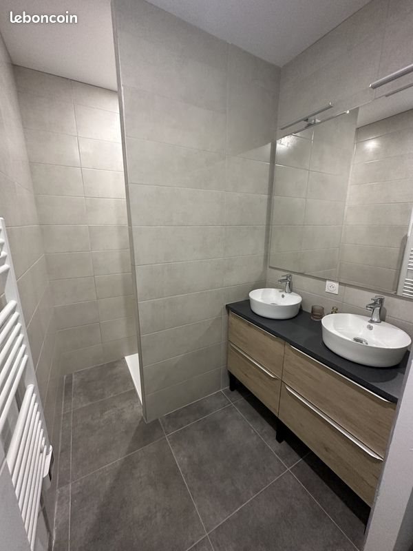 Appartement à louer, 62m², Réalmont