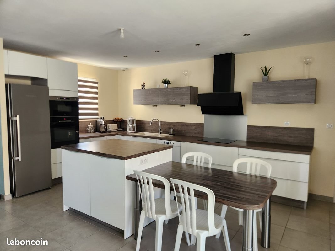 Maison à vendre, 106m², Sénas