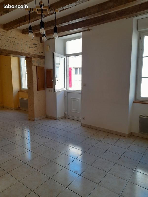 Maison à louer, 64m², Souligné-Flacé