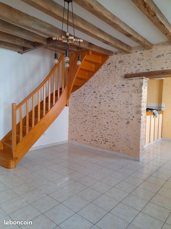 Maison à louer, 64m², Souligné-Flacé