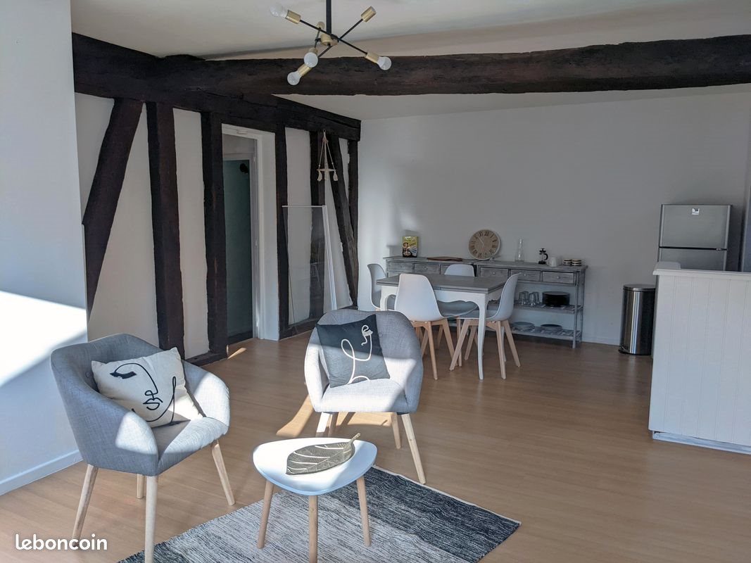 Appartement à louer, 57m², Figeac