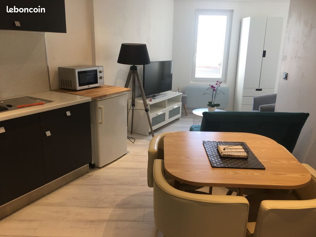 Appartement à louer, 27m², Sète
