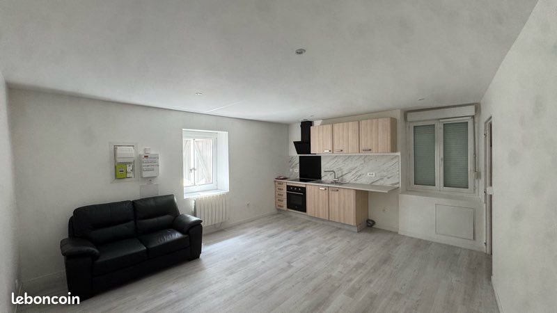 Appartement à louer, 46m², Luzinay