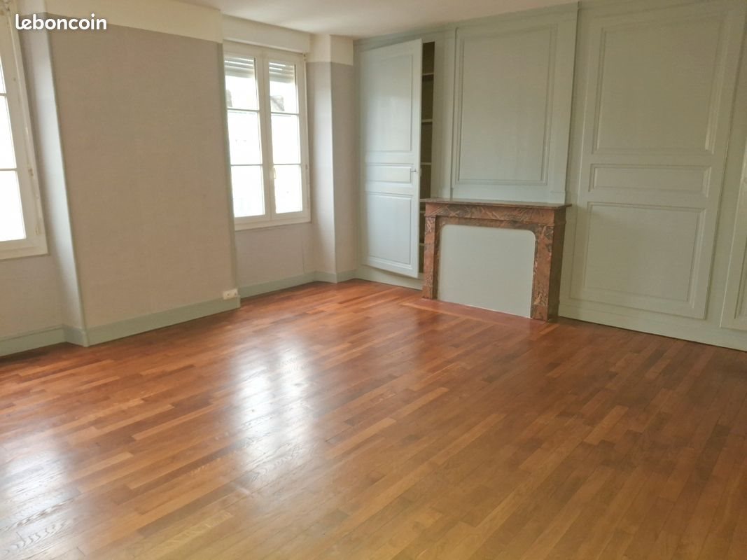 Appartement à louer, 92m², Cérans-Foulletourte