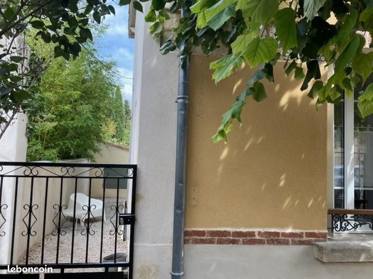 Appartement à louer, 25m², Nîmes